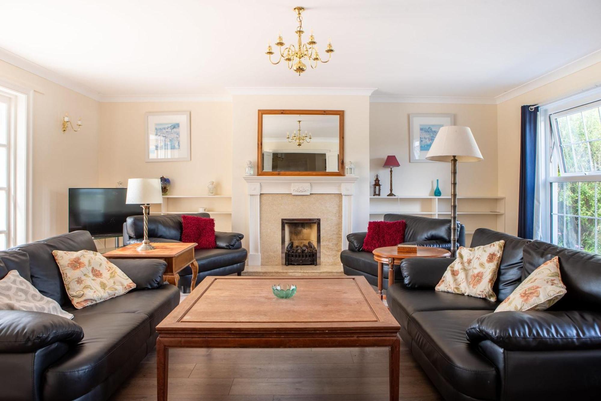 Stunning 6 Bedroom Cottage Near Cornish Coast Буде Экстерьер фото