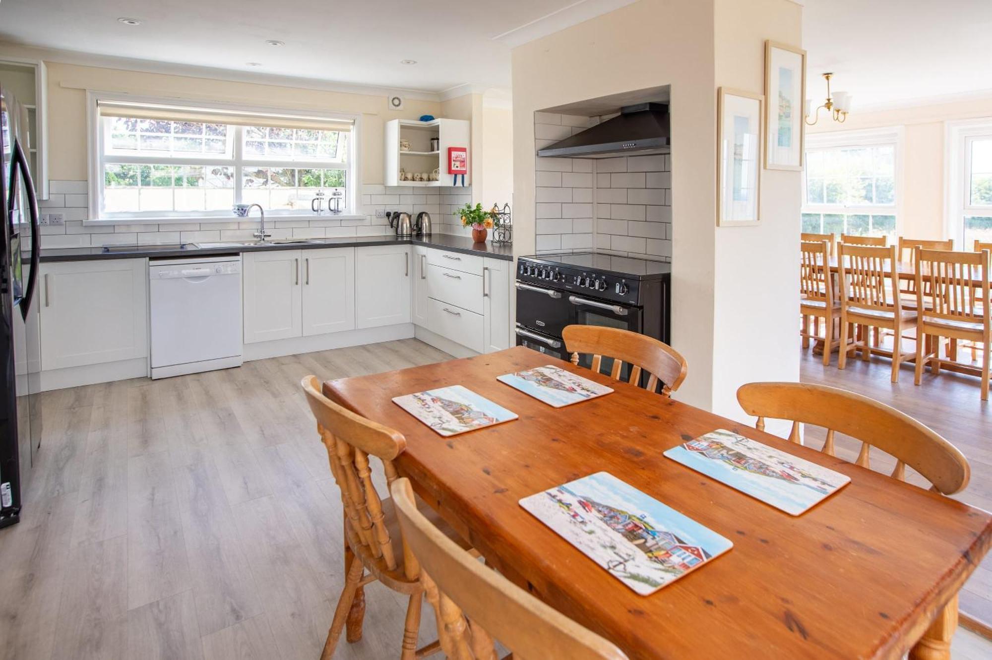 Stunning 6 Bedroom Cottage Near Cornish Coast Буде Экстерьер фото